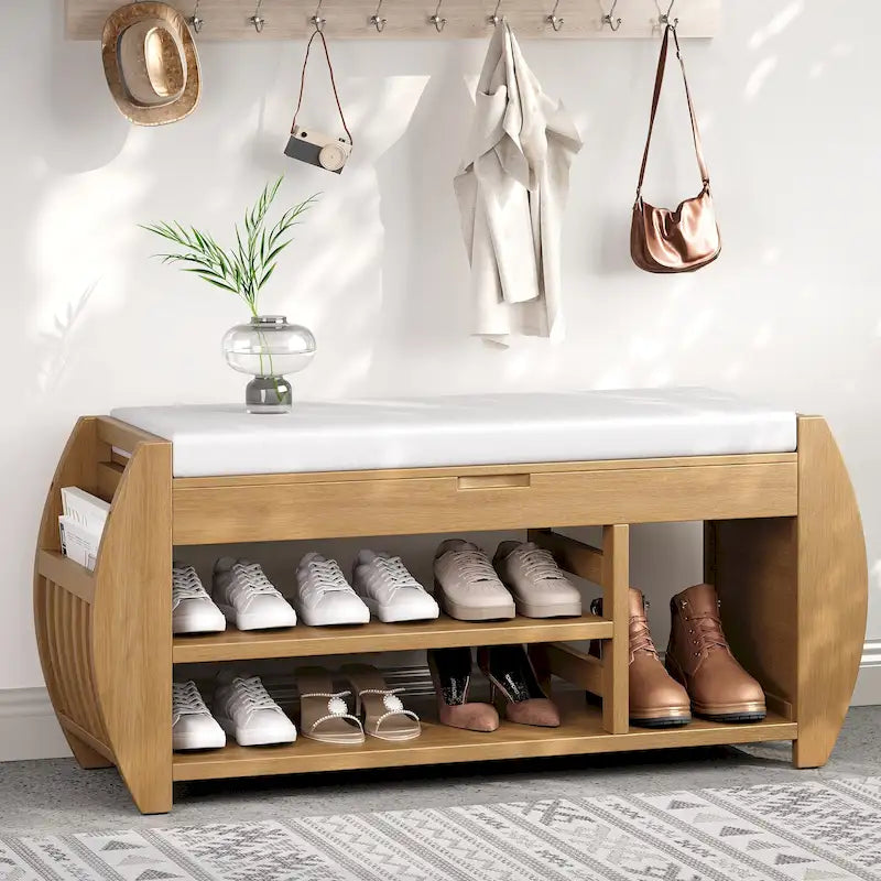 Banc de rangement rembourré avec étagère à chaussures ouverte et panneaux latéraux incurvés